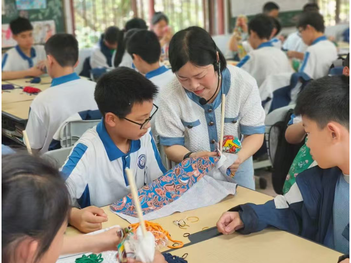 立德树人 躬耕教坛|汨罗市长乐中学“霸蛮”师者胡珍：21年“陪守”的教育长跑之路