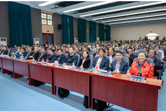 第十三届海峡两岸暨港澳地区教科书学术论坛在湖南科技大学成功举办