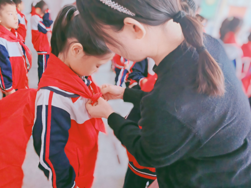 【资阳站】益阳市人民路小学：红领巾心向党，薪火相传启新程