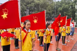 【耒阳站】实验小学：277名新队员入队，红领巾照亮成长路