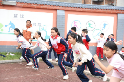 【资阳站】益阳人民路小学:趣味竞技齐上阵，少年活力满赛场