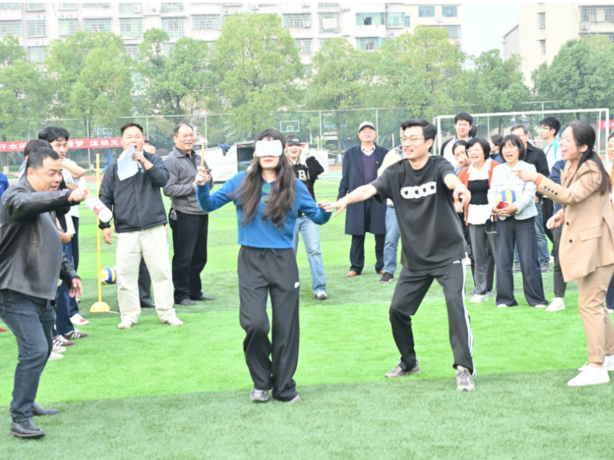 【资阳站】益阳市第六中学：老师化身“运动员”，趣味竞技嗨翻赛场
