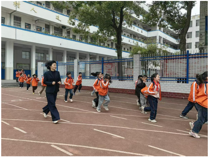 【衡阳县站】滨江学校：疏散有秩序 筑牢校园“防火墙”