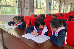 闪闪发光的小记者|【新宁县站】回龙寺镇中心小学：校园里的青春“记录者”