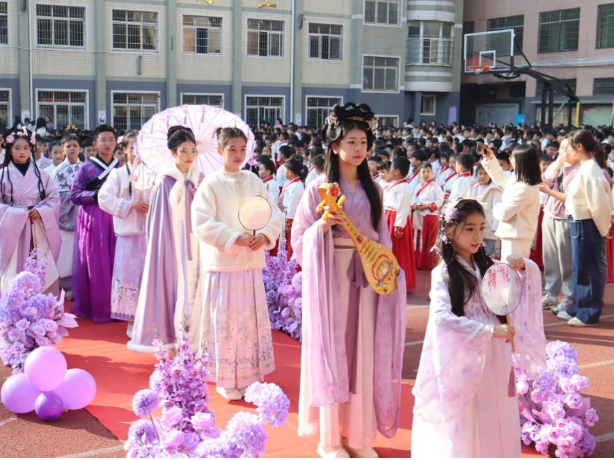 【耒阳站】实验小学：第十二届语文节欢乐开启，紫装焕彩点亮书香校园