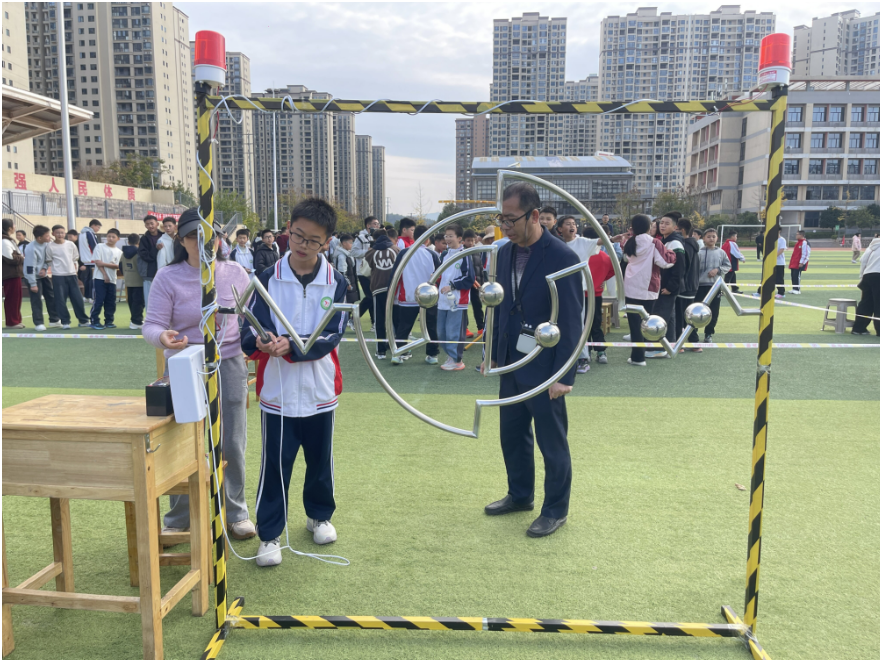 【衡东县站】 杨山实验中学：把科技“玩”起，让知识“活”了