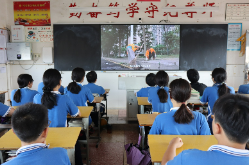 【鼎城区站】灌溪中学：观红色影片 铸青春信仰