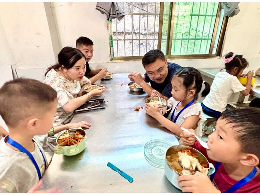 【衡东县站】新塘镇中心学校：守护“盘中餐”，情暖乡村娃