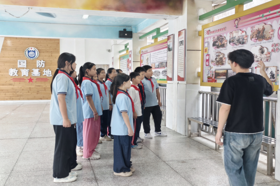 【鼎城区站】严家岗小学：国防基地研学行 铭记历史守家园
