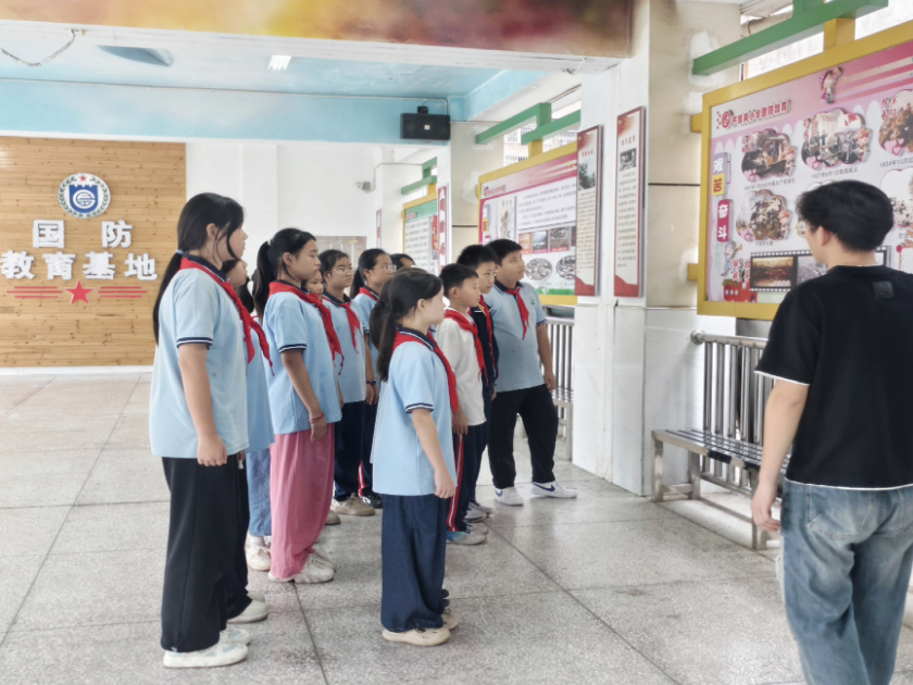 【鼎城区站】严家岗小学：国防基地研学行 铭记历史守家园