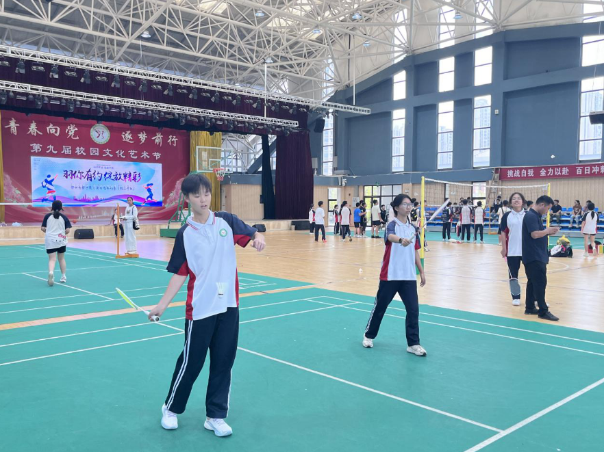 【衡东县站】杨山实验学校：“羽”你有约 绽放精彩