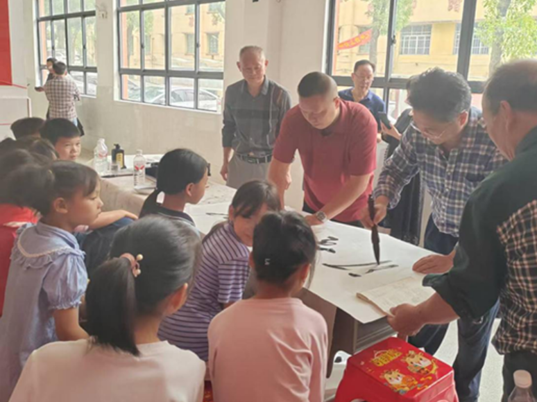 【衡阳县站】金兰镇中心小学：沉浸书画魅力，弘扬抗战精神