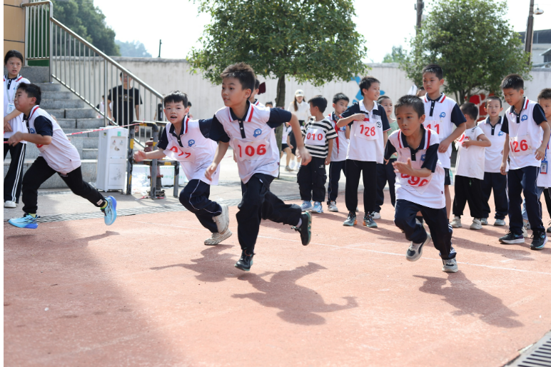 【耒阳站】实验中学铁路园分校：第九届校运会圆满落幕