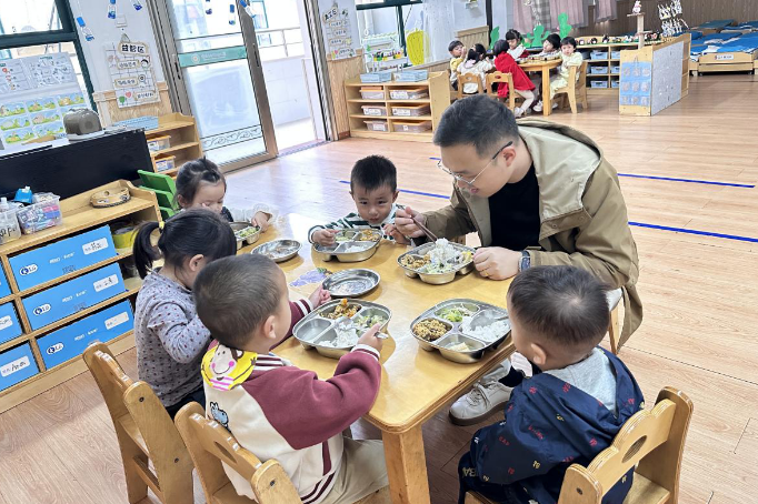 衡东县向阳幼儿园：家园同心督膳事 “食”力护航助成长