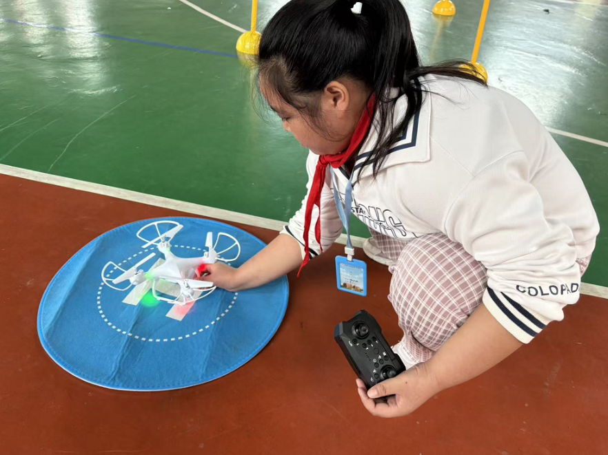 湘西保靖毛沟小学：启智赋能 为农村学子插上科技“翅膀”