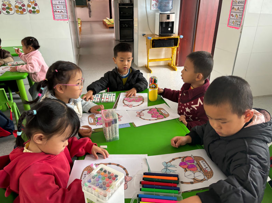 常德市鼎城区尧天坪公立幼儿园：童心巧手  爱表重阳