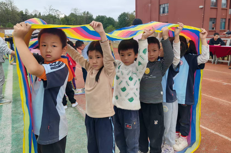 常宁市田尾芙蓉学校秋季师生趣味运动会圆满落幕