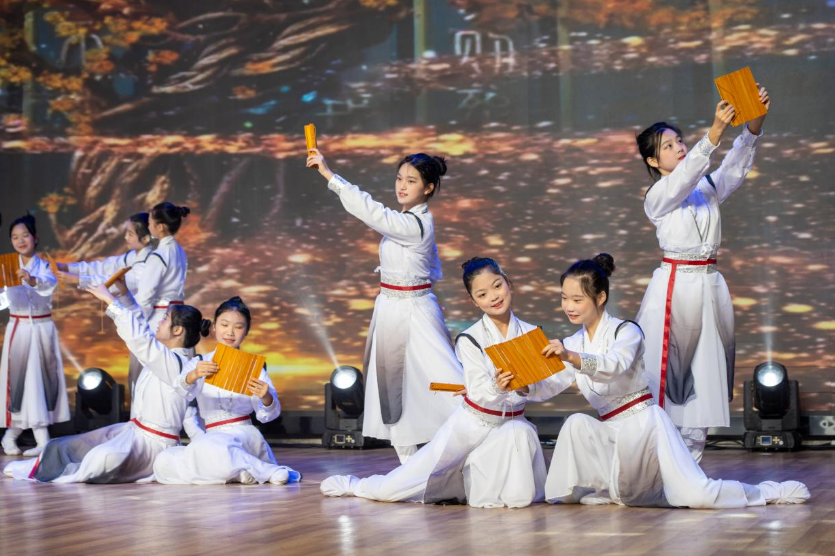 湘潭县“书润莲乡-读经典共成长”阅读活动成果展圆满举行