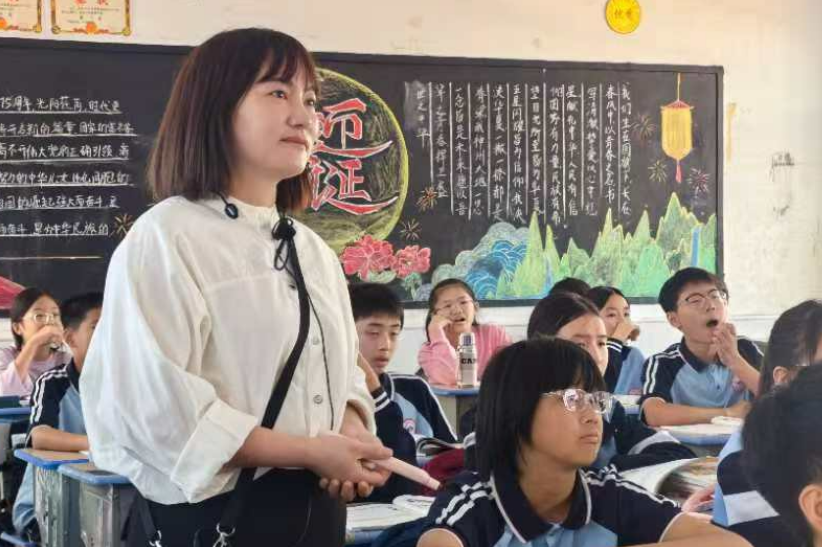 立德树人 躬耕教坛|汨罗市归义中学何桂：春风话语廿五载  匠心育人守初心