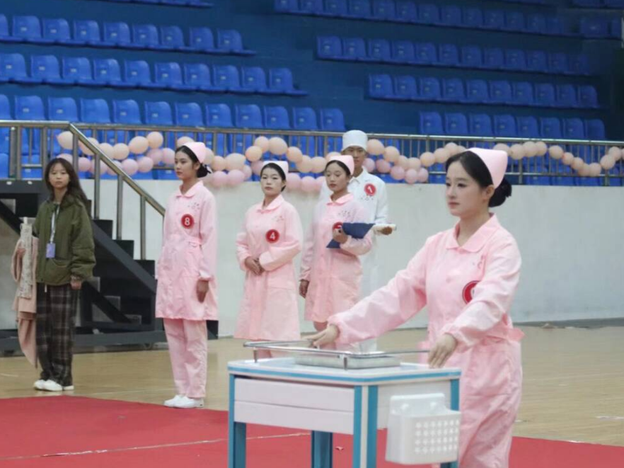 2025年长沙医学院护士礼仪风采大赛决赛圆满落幕