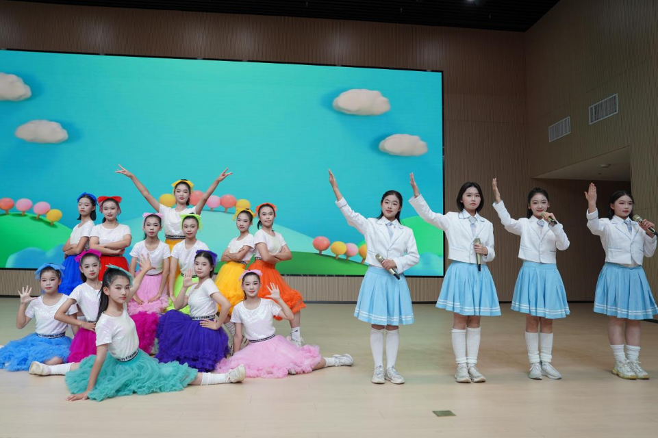 湘江新区湘江中学首届科技节闭幕 “湘秀台”才艺舞台接棒启航