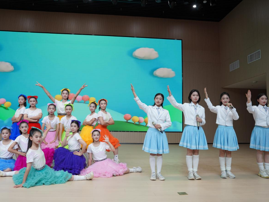 湘江新区湘江中学首届科技节闭幕 “湘秀台”才艺舞台接棒启航