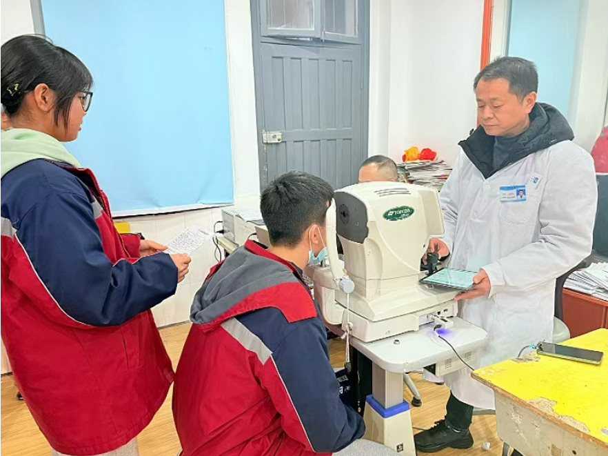 南县城西中学教育集团：以筛查为尺  护明眸之窗