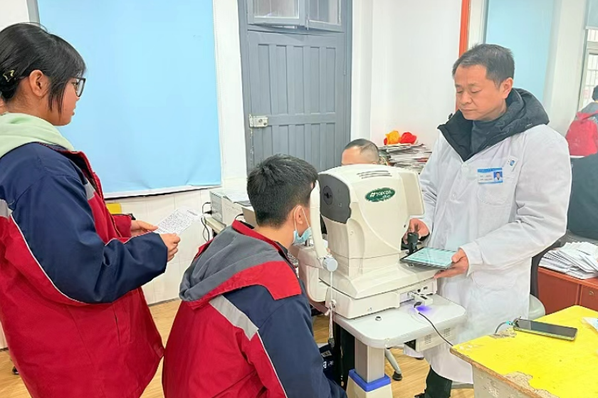 南县城西中学教育集团：以筛查为尺  护明眸之窗
