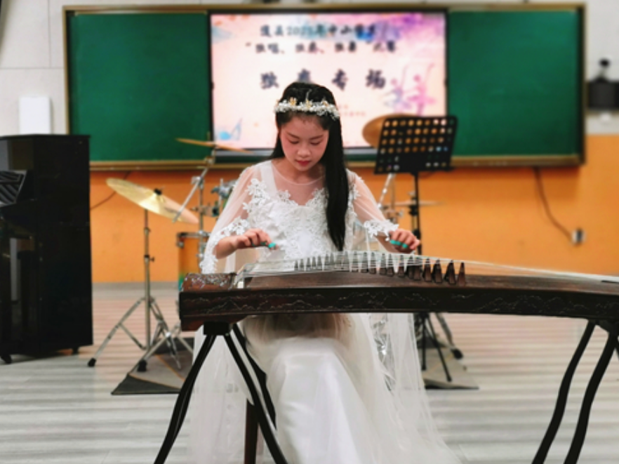道县：学子“三独”比赛展艺术风采