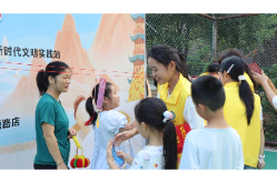 团圆新玩法 湖南女子学院学子携手社区营造邻里和睦新风尚