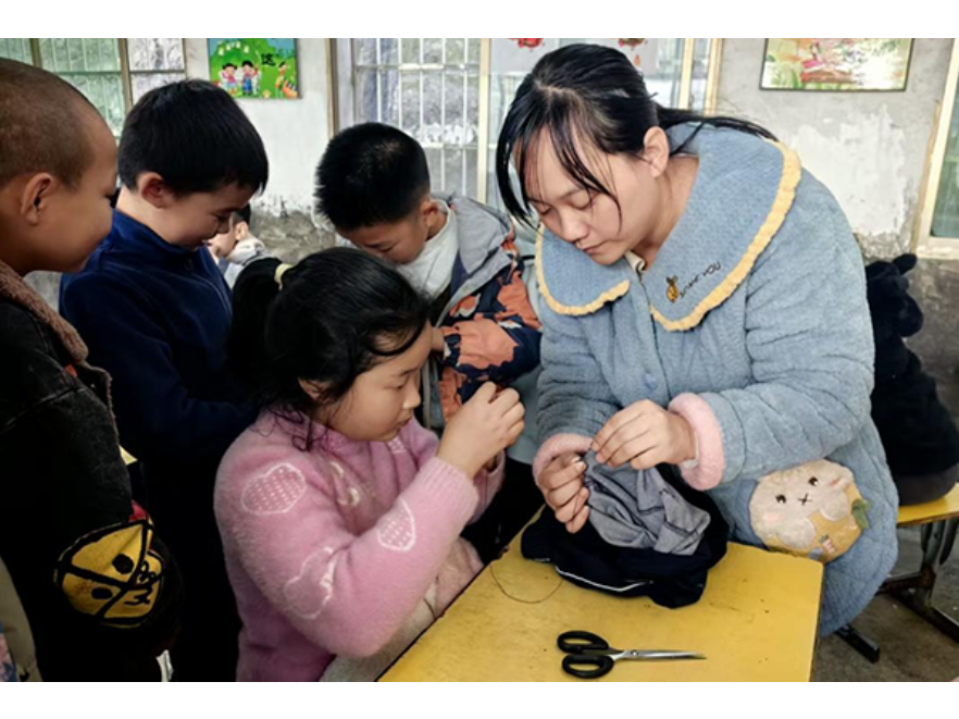 衡阳县界牌中心小学：一针一线“缝补”品性