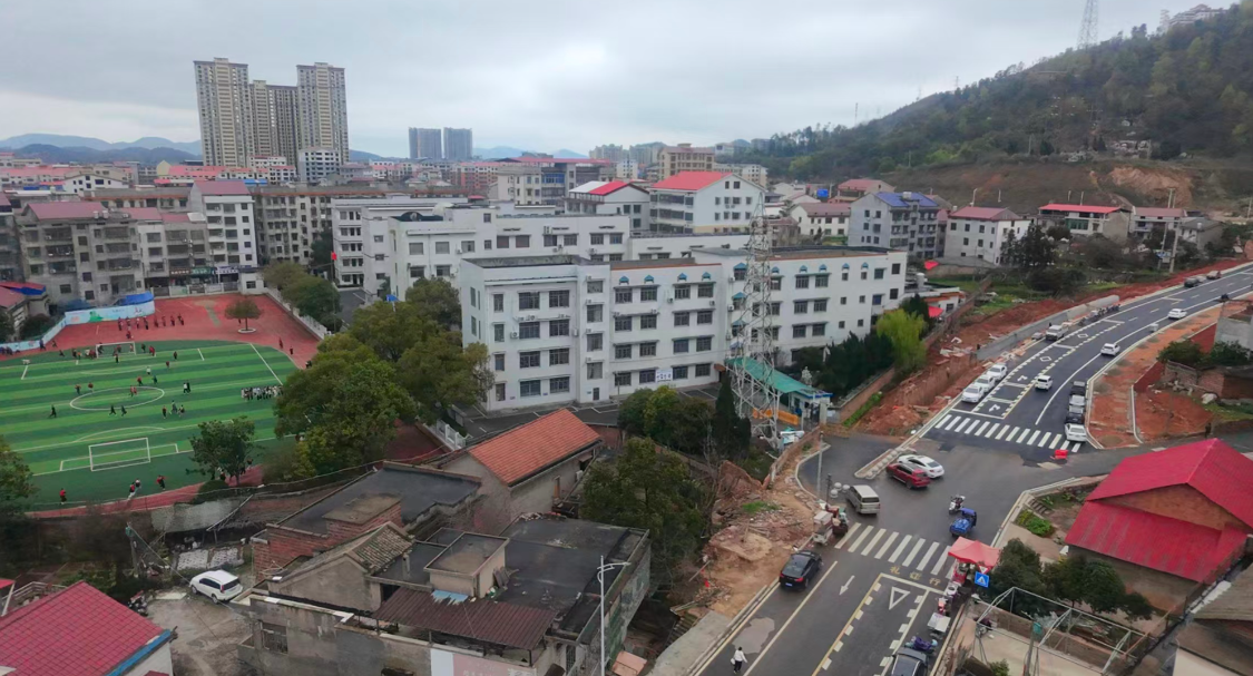 衡山县：环先南路铺就学子成长的“平安路”“舒心路”