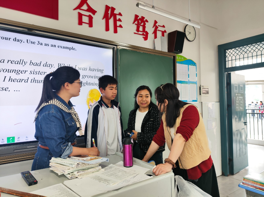 新晃侗族自治县芙蓉学校：同心共育促成长 家校携手待花开