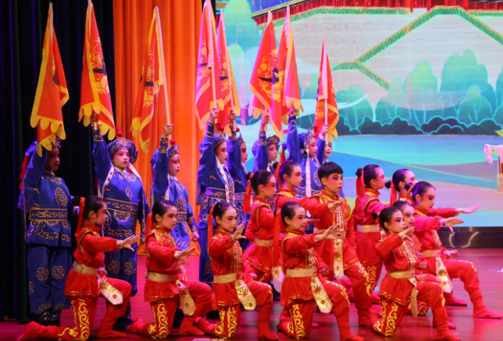 常德市鼎城区永安小学：戏曲传薪火 非遗润童年——戏曲传承班亮相常德戏曲迎新年演唱会