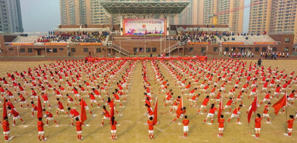 让汗水成为校园“标配”——临湘市“以体树人 一起上场”全员文体活动区域实践侧记