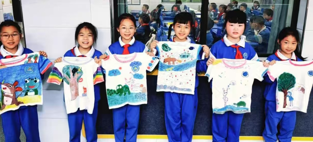 以书香润童心 ，仰天湖金峰小学首届全民阅读周活动纪实