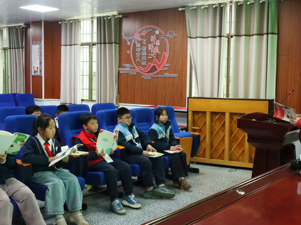 【衡东县站】新塘镇中心学校：阅读分享 点亮小记者的新闻梦