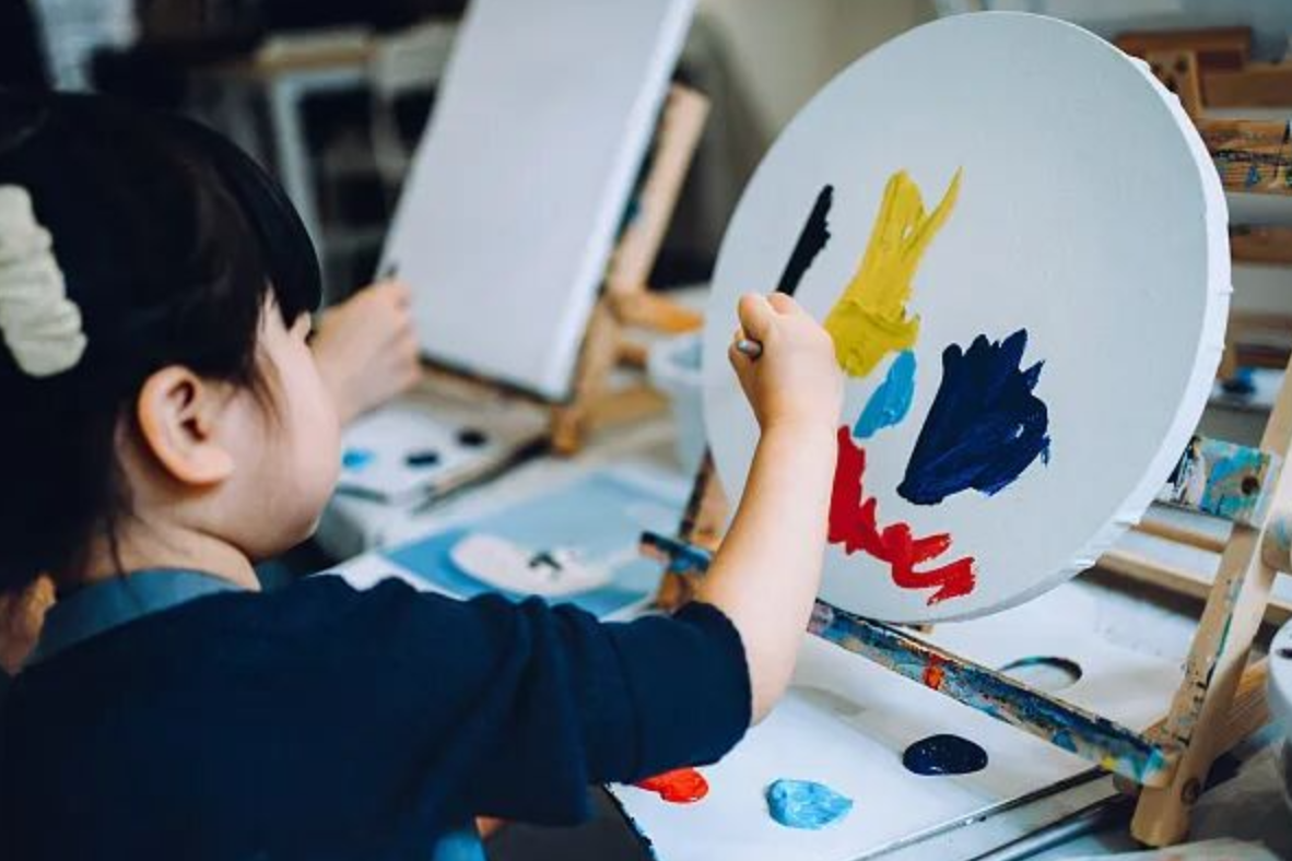 鼓励放宽儿童免票身高年龄限制！两部门发文推进儿童友好建设