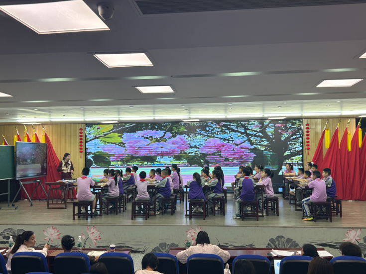 九华金庭莲城小学：AI赋能小学英语课例研讨活动举行