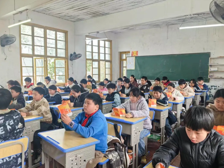 桑植县瑞塔铺小学：温情护航寒门学子逐梦路