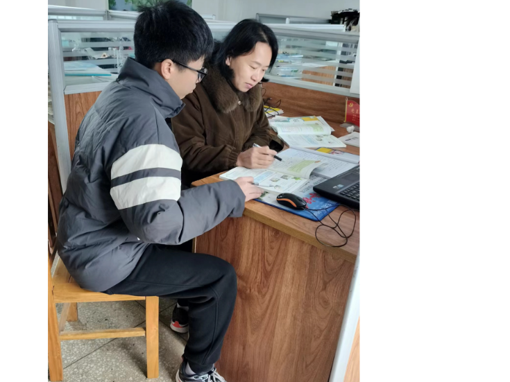 立德树人 躬耕教坛 | 汨罗市屈子学校汪月纯：做乡村教育的“点灯人”