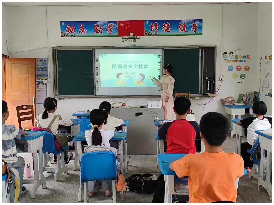 防溺水不“放假”，永州市零陵区湾夫学校安全教育课教会孩子敬畏生命