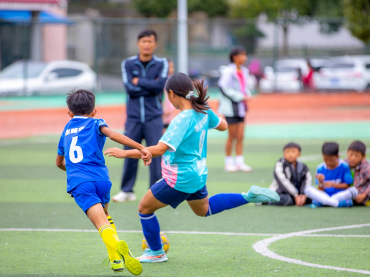 一座山区县，十年突围路