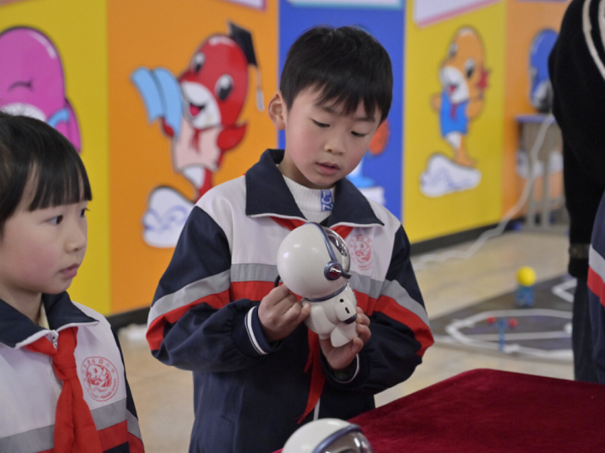 衡阳市石鼓区：“花式”心理课，把孩子们的心“捂”热了