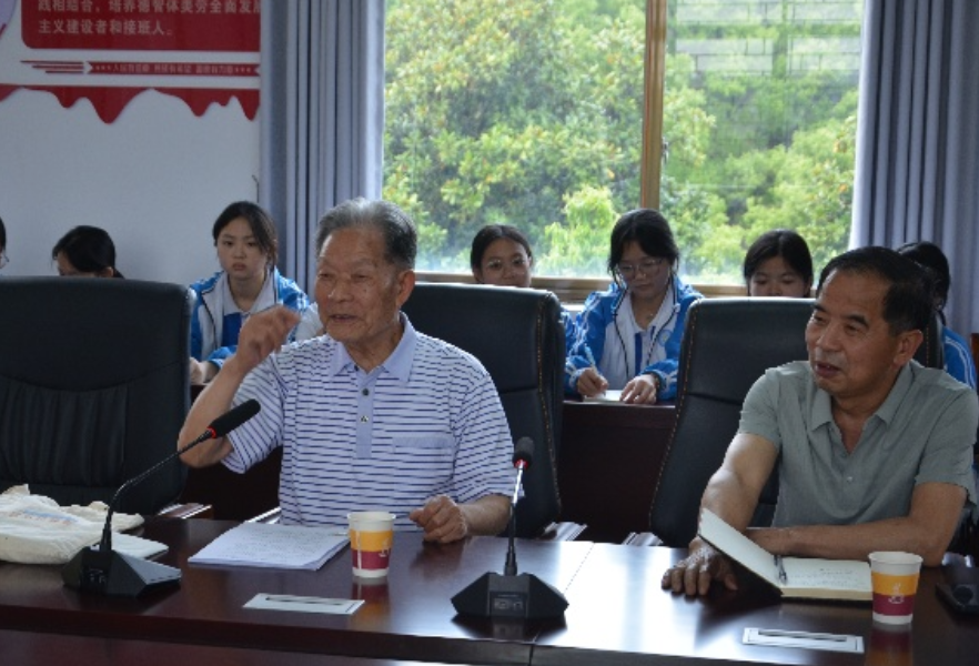 嘉禾县：“名师讲堂”点亮师生奋进路