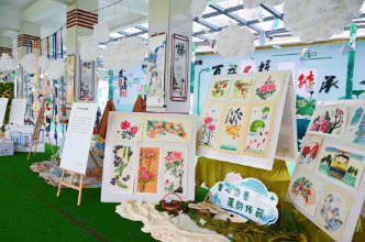 沅江市莲花塘学校：“嘿！小孩儿，为你办个展”