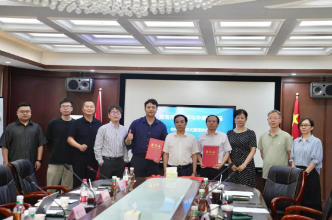 AI重塑新闻业态 校企合作拓宽新传学子发展之路