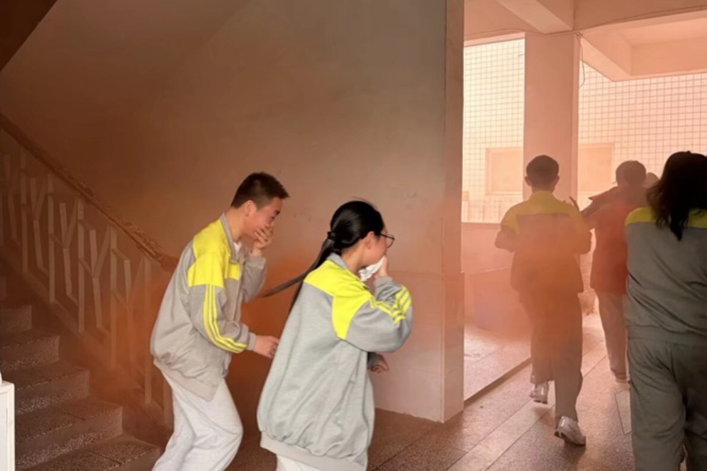 南县城西中学教育集团：演练筑防线，安全“不打烊”