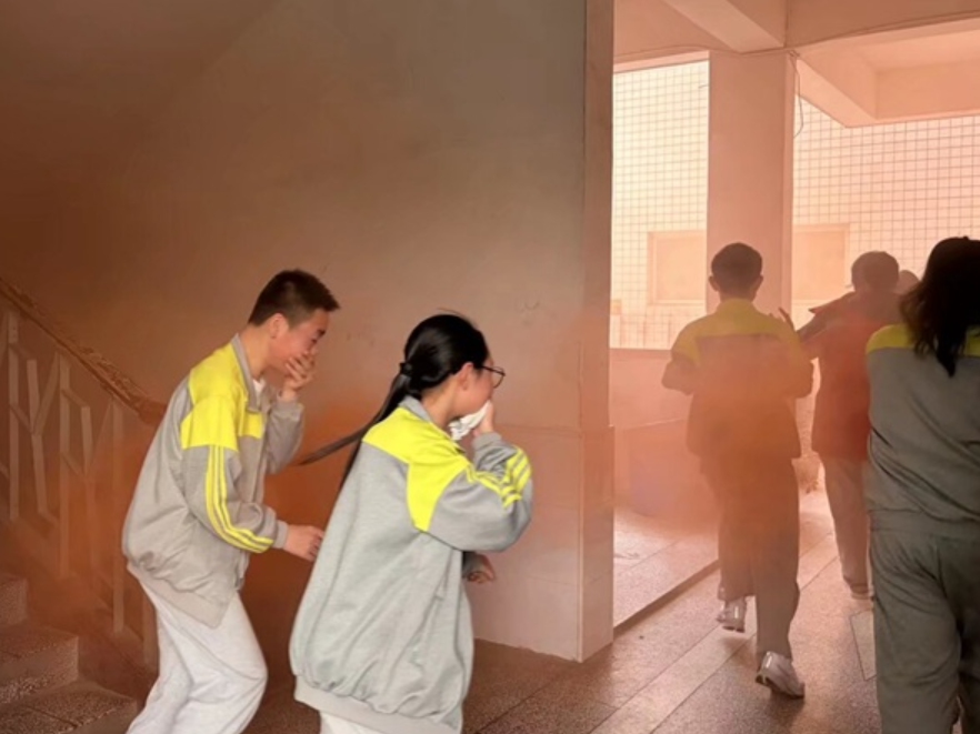 南县城西中学教育集团：演练筑防线，安全“不打烊”