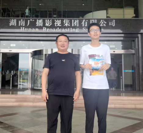 曹剑锋：360张照片与36篇文章背后的教育温度